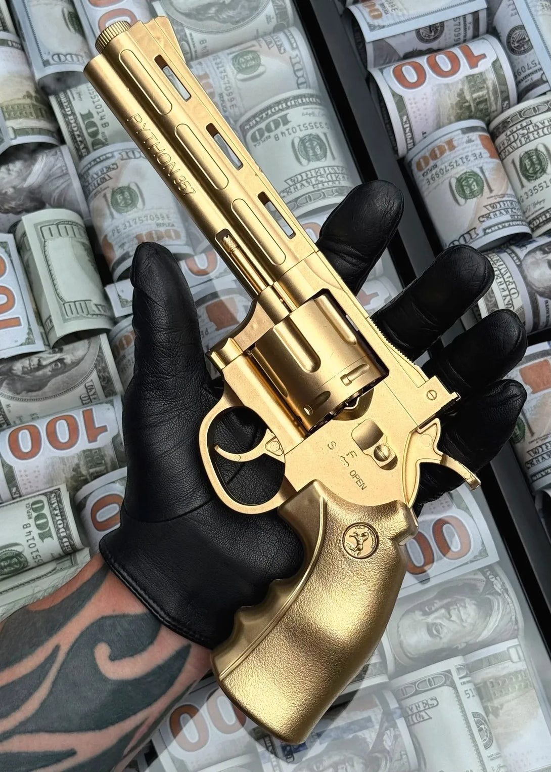 Luxury Twin  Drop  | 16×20 in - Derich Gallery